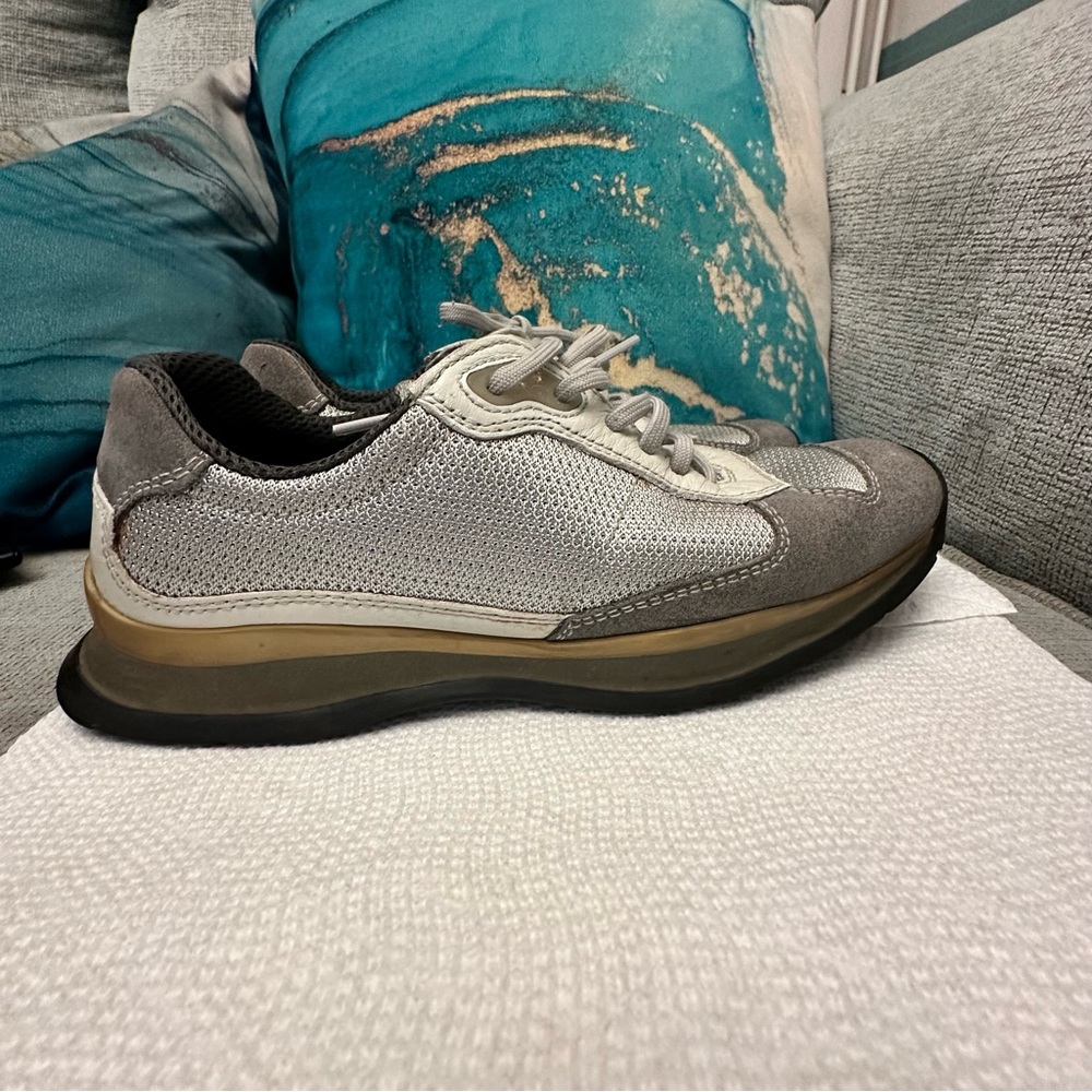 PRADA Trainers ATHLETIC LUXURY ~CHIC COMFORT ~ a Timeless Design & Neutral Color - Picture 3 of 16